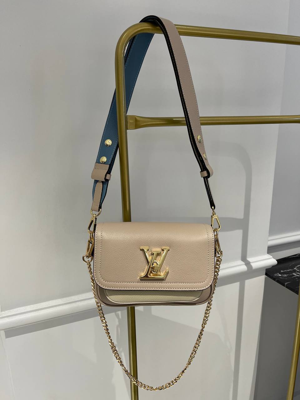 LOUIS V LOCKME TENDER Bag