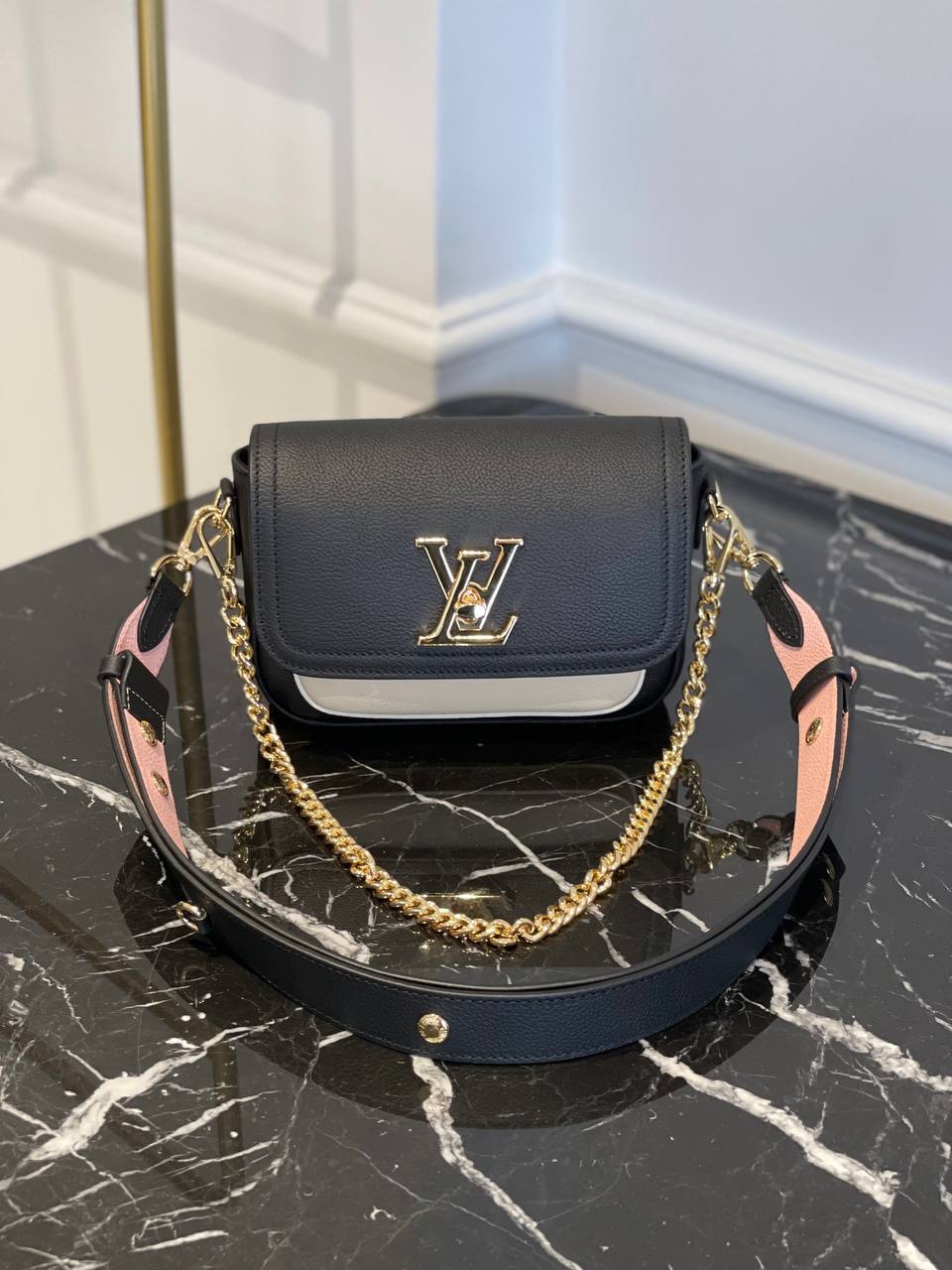 LOUIS V LOCKME TENDER Bag