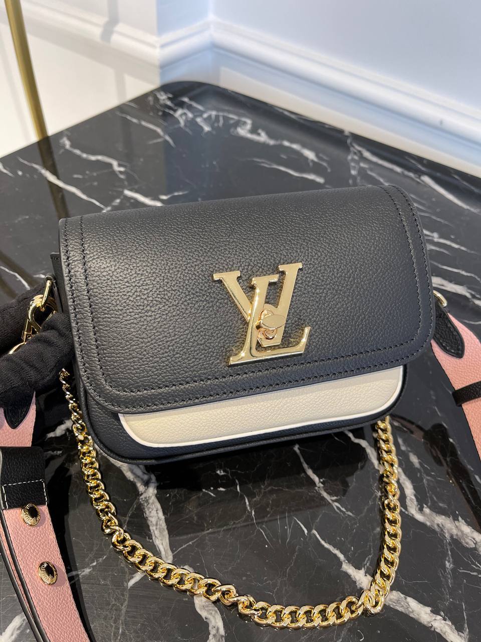 LOUIS V LOCKME TENDER Bag