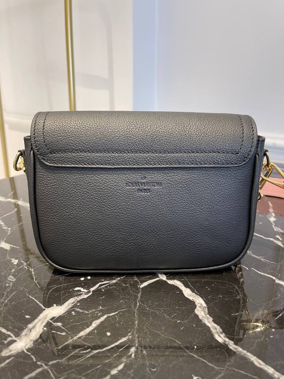 LOUIS V LOCKME TENDER Bag